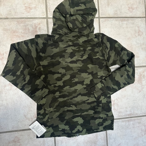 New Lululemon Full Zip Hoodie in Camo - Picture 9 of 10